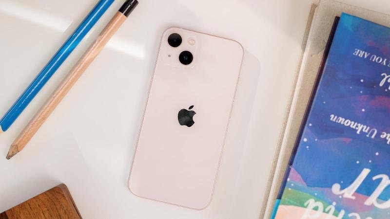 أبل آيفون 13