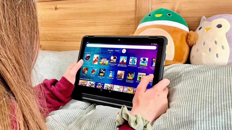 أفضل تابلت أندرويد لعام 2023 .. جربناها بنفسنا 6 Amazon Fire HD 10 Kids Pro