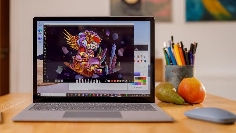 مايكروسوفت سيرفيس لاب توب 4