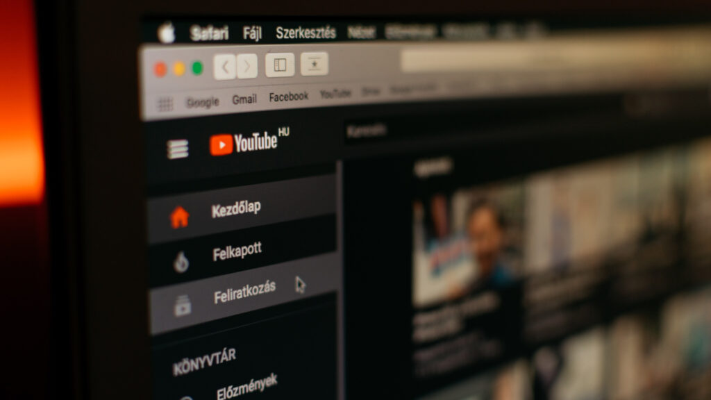 يوتيوب on سفاري