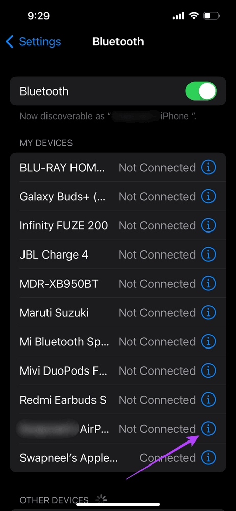 كيفية إصلاح سماعات ايربودز اليمنى أو اليسرى لا تعمل 23 الزر i الموجود بجوار ايربودز