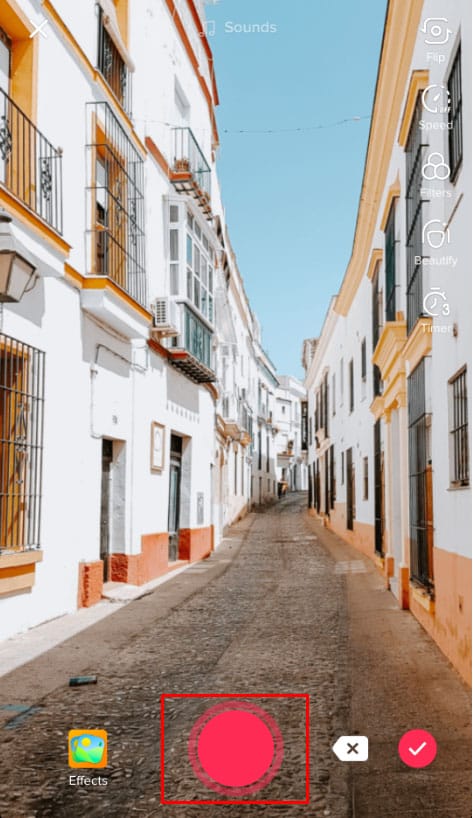 62eea3733c6df كيفية إضافة صور إلى منشور تيك توك