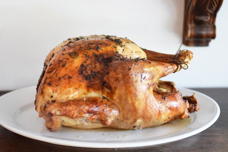 يستريح الديك الرومي المشوي