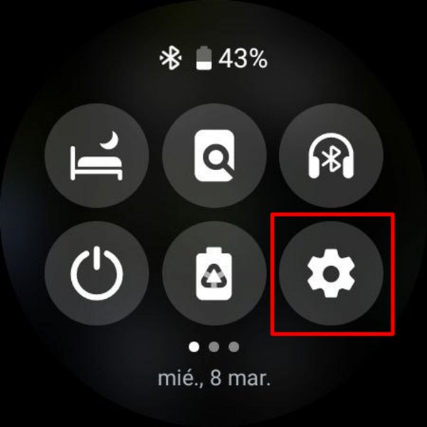 Customize default watch faces
