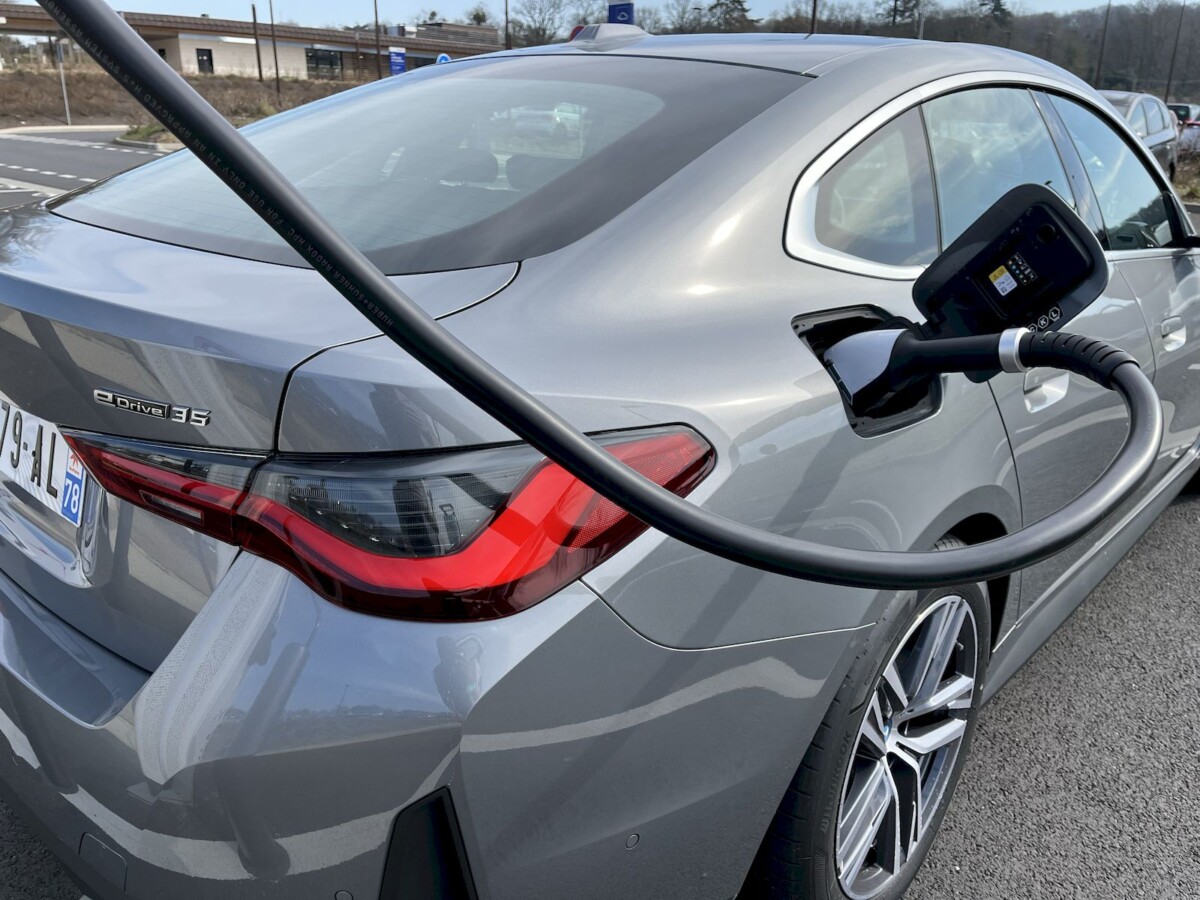 essai bmw i4 edrive3539 BMW i4 eDrive35 Review: Great Electric Sedan Fails to Outdo Tesla