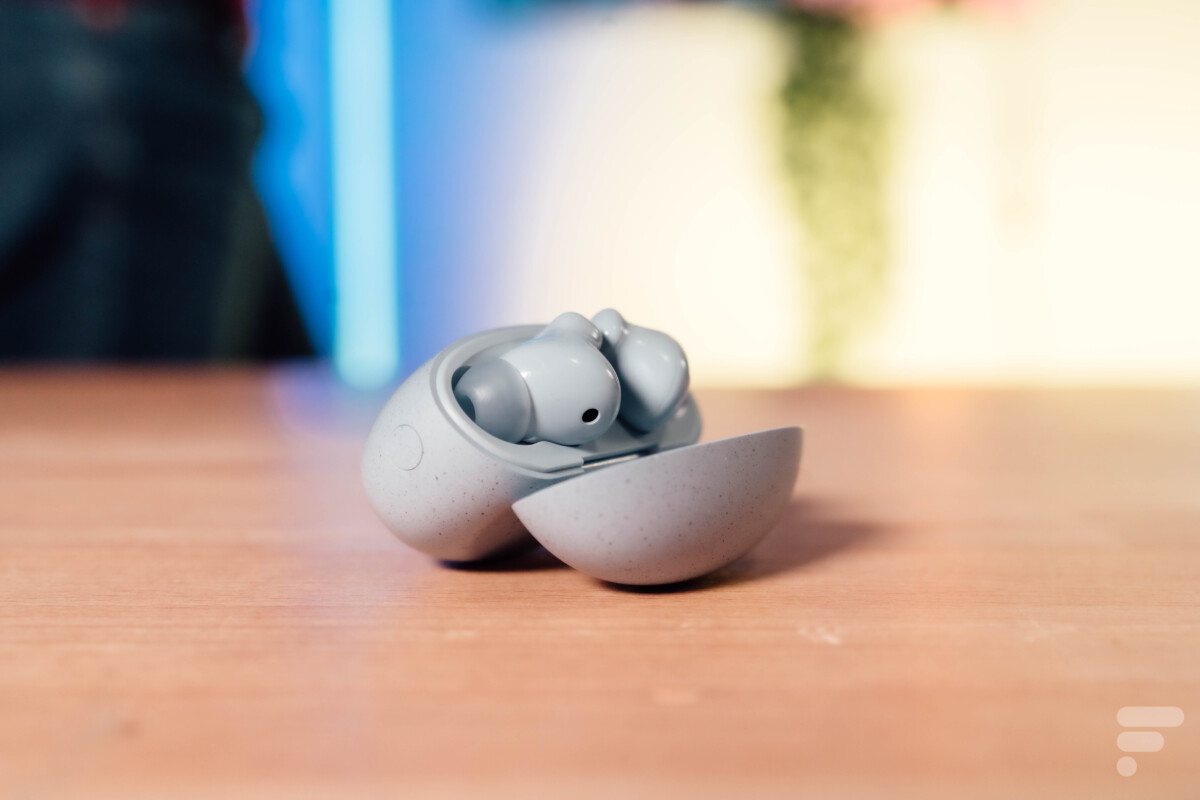Les Huawei FreeBuds 5i en charge