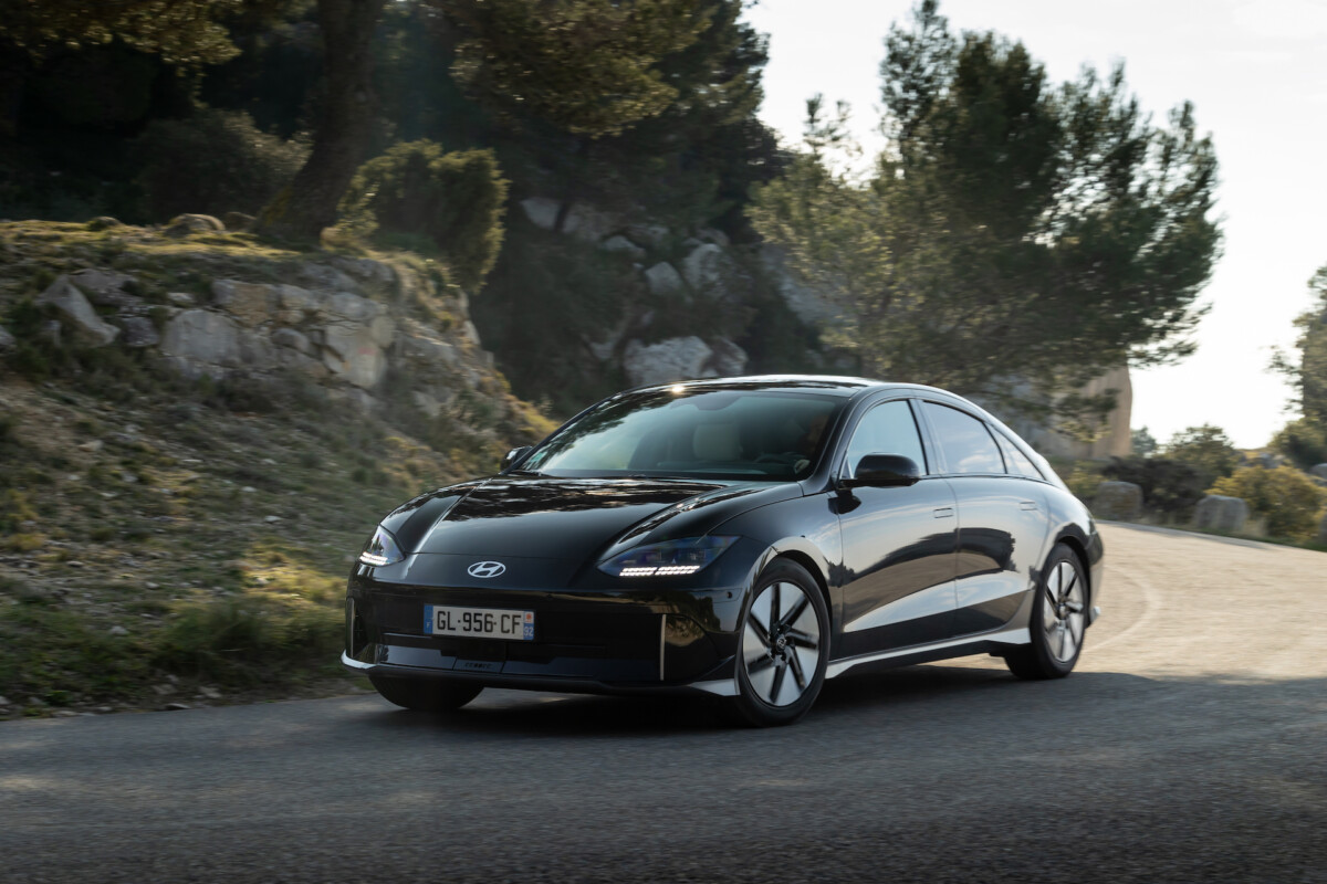 hyundai ioniq 6 16 Hyundai Ioniq 6 vs. Kia EV6: Which is the Best Electric Car?