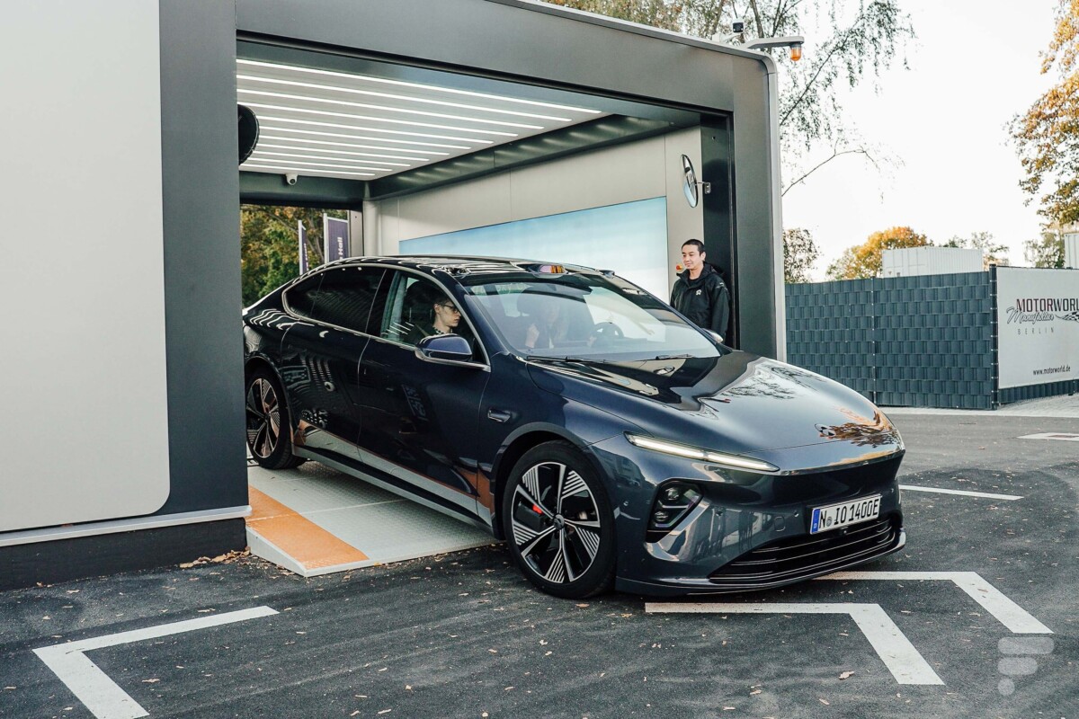 nio power swap station frandroid 00006 Nio ET7 Review: Electric Vehicle Promising 1000km Range