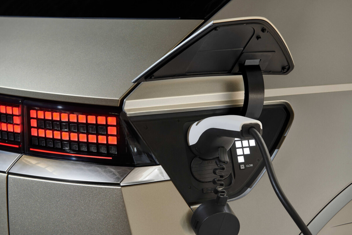 hyundai ioniq 5 0621 details 07 1 Hyundai Ioniq 5 (58 kWh) Review: Cheapest EV & Fastest Charging