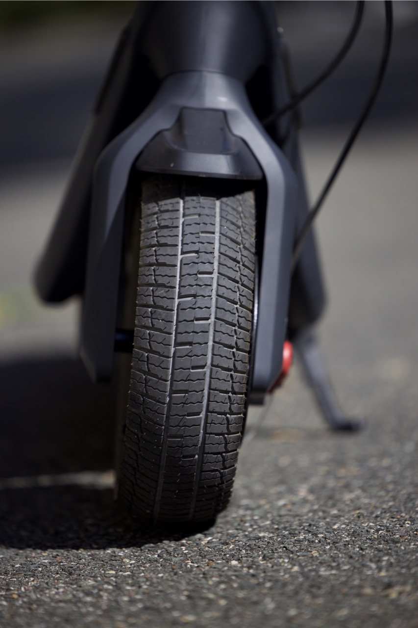 ia1a7950 grande.jpeg6435bd09632f1 Ninebot KickScooter P65E Review: Electric Scooter Checks All Boxes