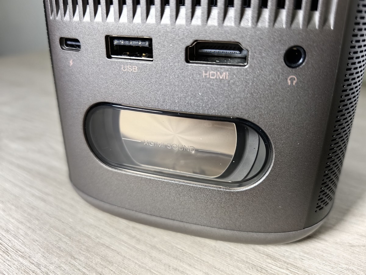 xgimi mogo 2 pro details 0007 Xgimi MoGo 2 Pro Review: Compact Video Projector