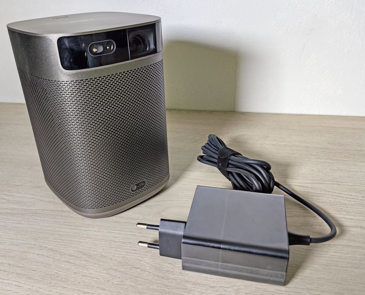 xgimi mogo 2 pro details 0010 Xgimi MoGo 2 Pro Review: Compact Video Projector